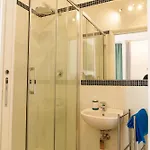Guest house Via Prospero Petroni 9 - Stazione - 3*